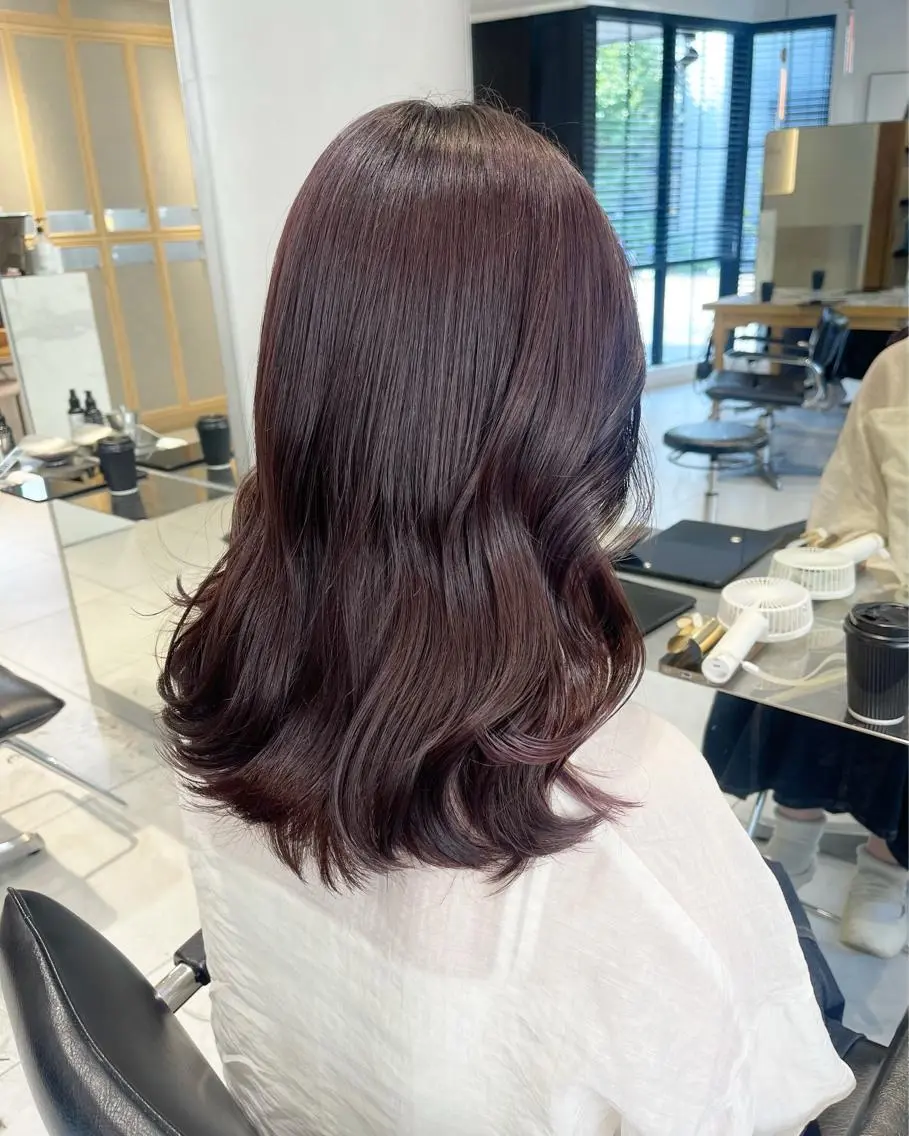 ミディアム カラー 透明感/レイヤー スタイル🤎mamiのヘアスタイル