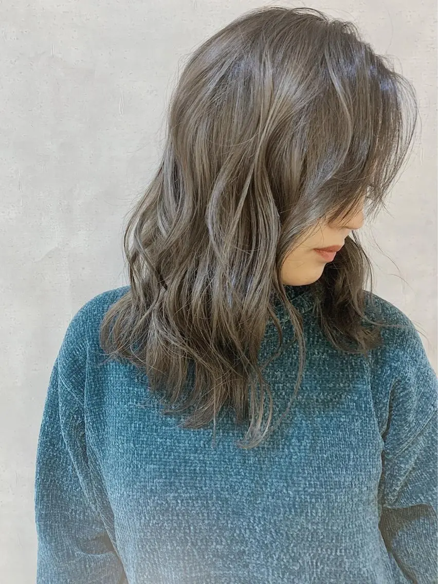 ミディアム カラー アディクシーカラー レイヤーカット _WHITE 難波本店のヘアスタイル