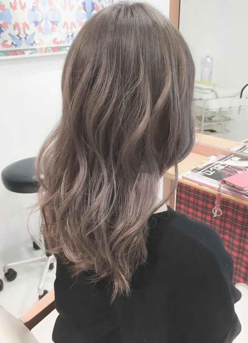 ミディアム カラー アッシュ アッシュグレー アッシュグレージュ 透明感カラー グレージュ モテ髪透明感❤️ デイズヘアカラーのヘアスタイル