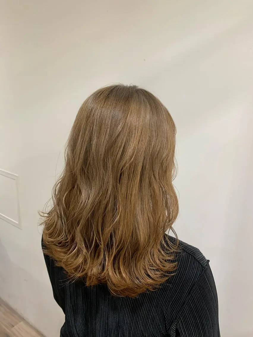 ロング カラー ヘアカラー あべ ゆうかのヘアスタイル