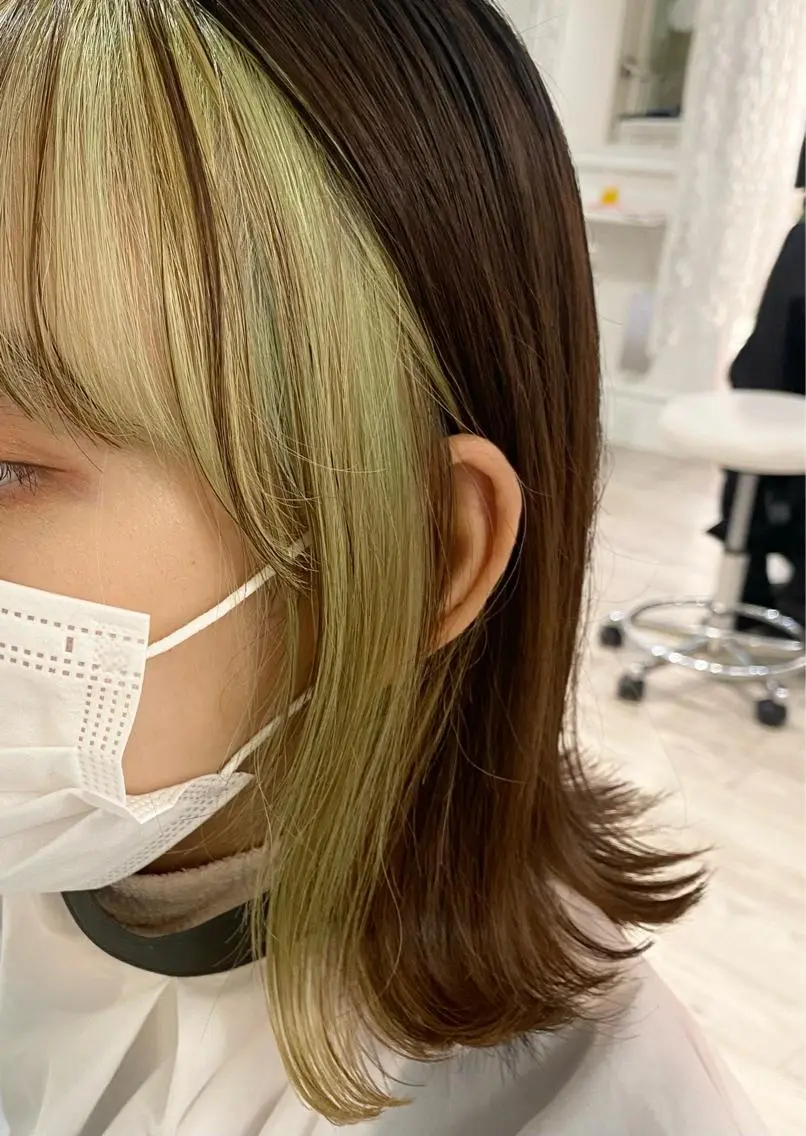 カラー ブリーチ 暖色カラー✨️ 門内 梨真のヘアスタイル