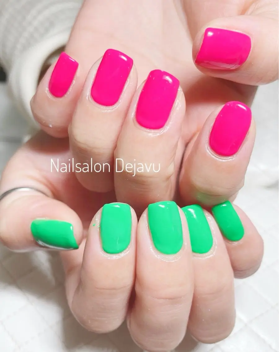 ネイル アートネイル ジェルネイル グリーン ワンカラーネイル ピンク ハンドネイル Nail salon Dejavu 🌿のネイルデザイン