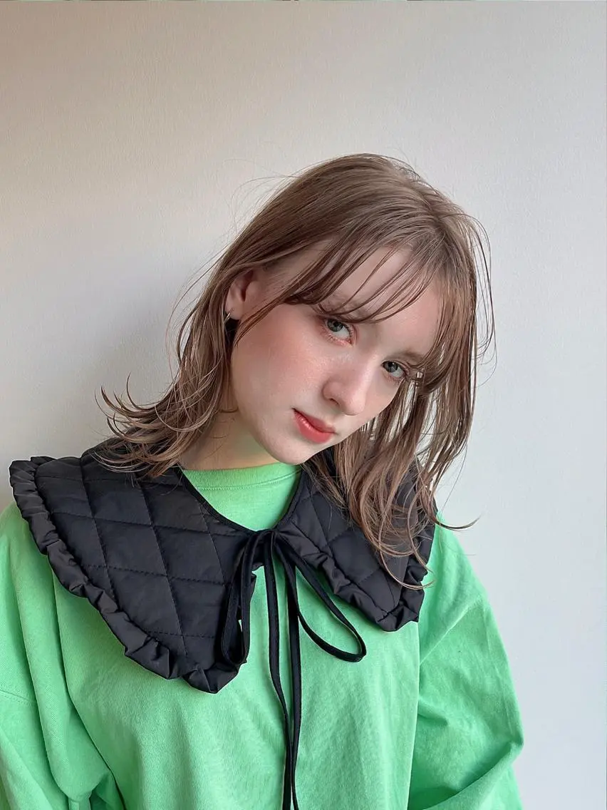 ミディアム カラー 梅田美容室 山崎海波のヘアスタイル