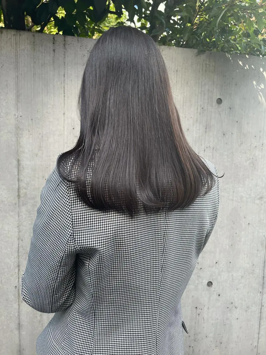 セミロング カラー グレージュ 透明感/レイヤー スタイル🤎mamiのヘアスタイル