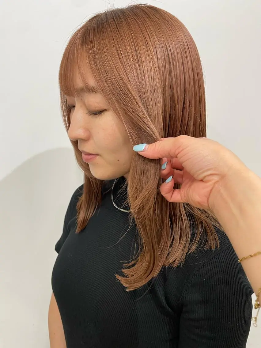 ミディアム カラー パーマ ヘアアレンジ ヘアカラー 縮毛矯正 トリートメント くびれレイヤー/艶 カラー　MADOKAのヘアスタイル