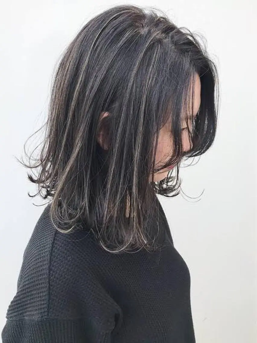 ミディアム カラー THREE byKEEPのヘアスタイル