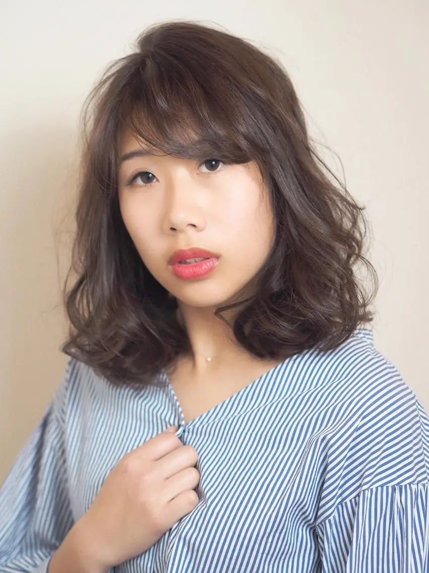 ミディアム カラー ヘアアレンジ ベージュカラー ネイビーカラー 坂本 直樹のヘアスタイル