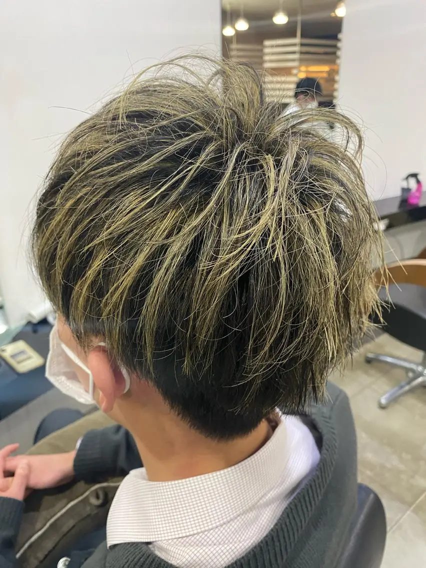 ショート カラー ヘアアレンジ メンズ メンズメッシュ メッシュ 烏山 達也のヘアスタイル