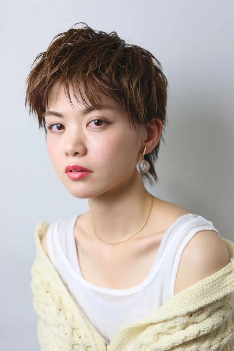 ショート ショートレイヤー レイヤーカット ショートヘア 中野 恵脩のヘアスタイル