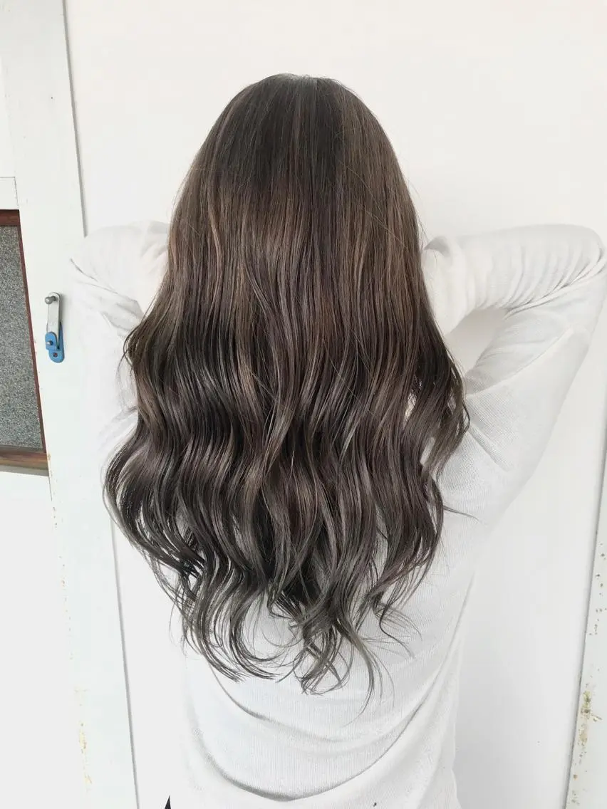 ロング ハイライト タカツド ユウキのヘアスタイル