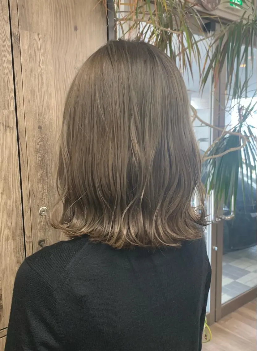 ミディアム ハイライト 髪質改善 レイヤーカット トリートメント 🌷かわばた めい🌷のヘアスタイル