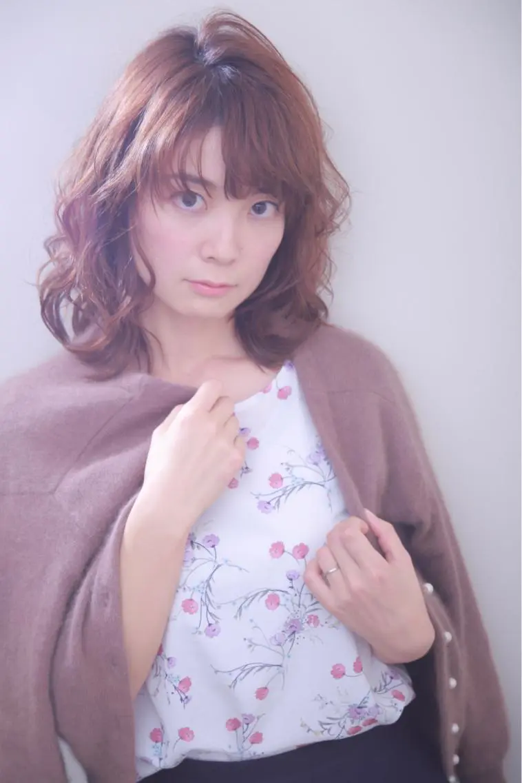 ミディアム 伊藤 裕貴のヘアスタイル