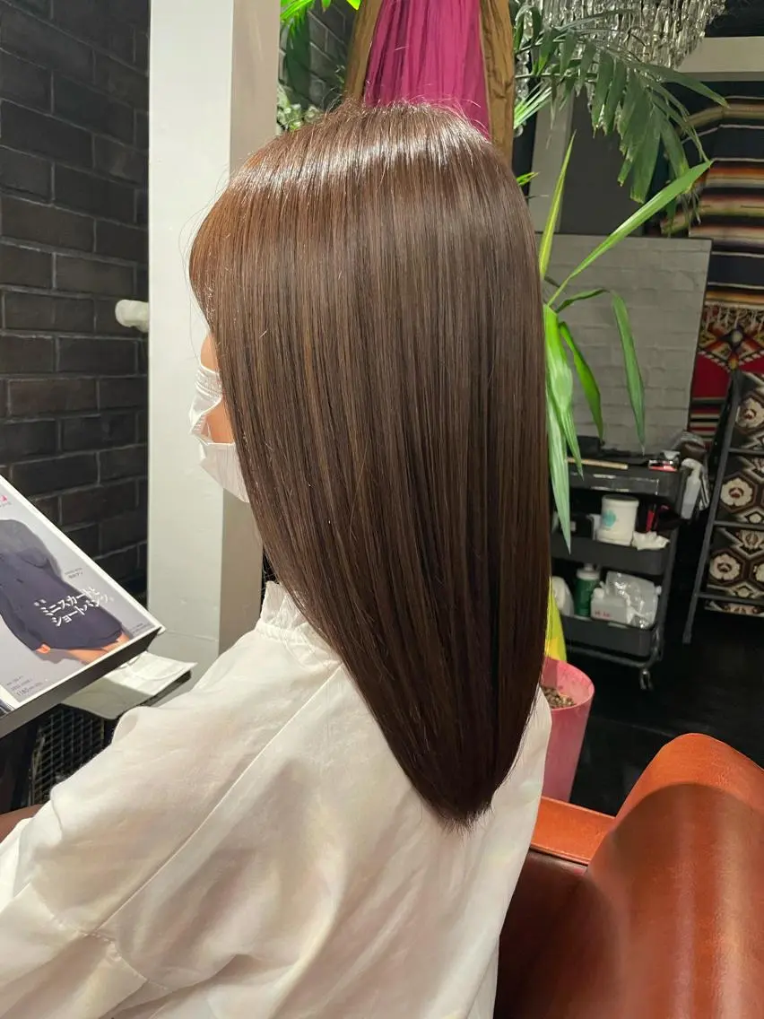 セミロング ヘアカラー 五十嵐 舞のヘアスタイル