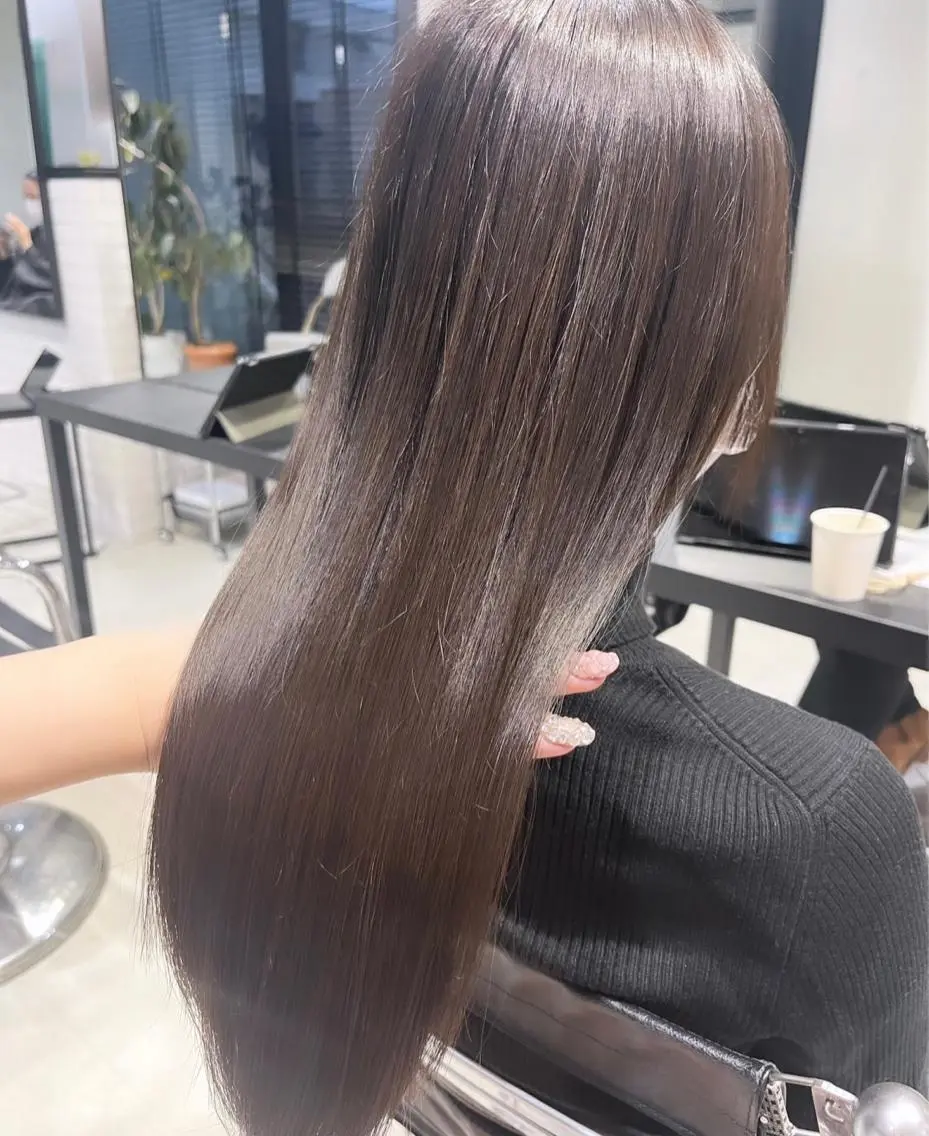 ロング カラー パーマ ヘアアレンジ カット ヘアカラー トリートメント 透明感/オリーブ/ グレージュ/YUKAのヘアスタイル