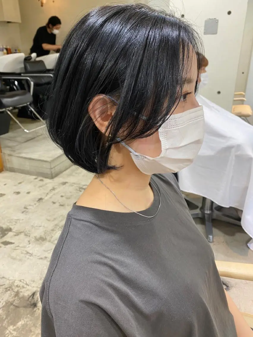 ショート カラー パーマ ヘアアレンジ ヘアカラー 縮毛矯正 トリートメント くびれレイヤー/艶 カラー　MADOKAのヘアスタイル