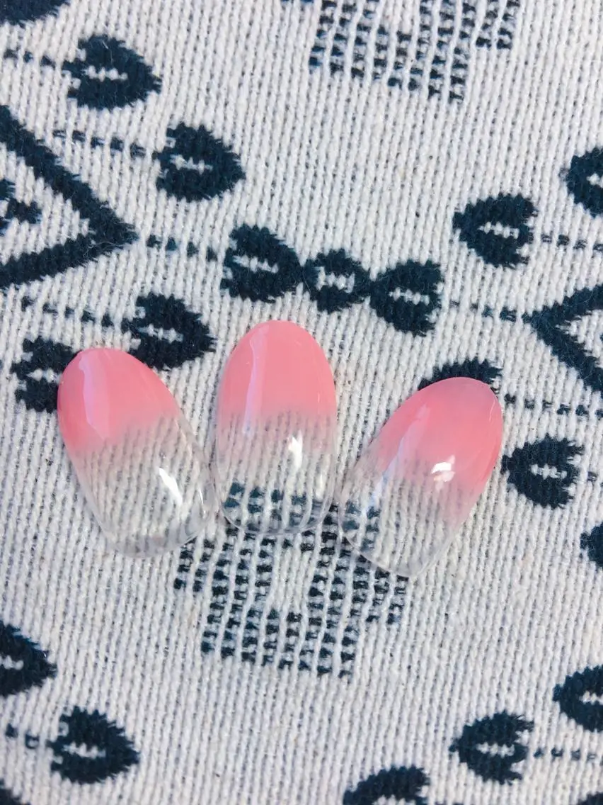 ネイル レイレア ネイルルームのネイルデザイン