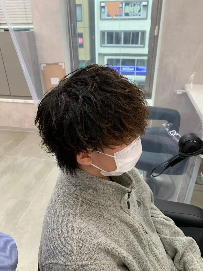 ショート カラー パーマ メンズ メンズパーマ特化 TAIGAのヘアスタイル