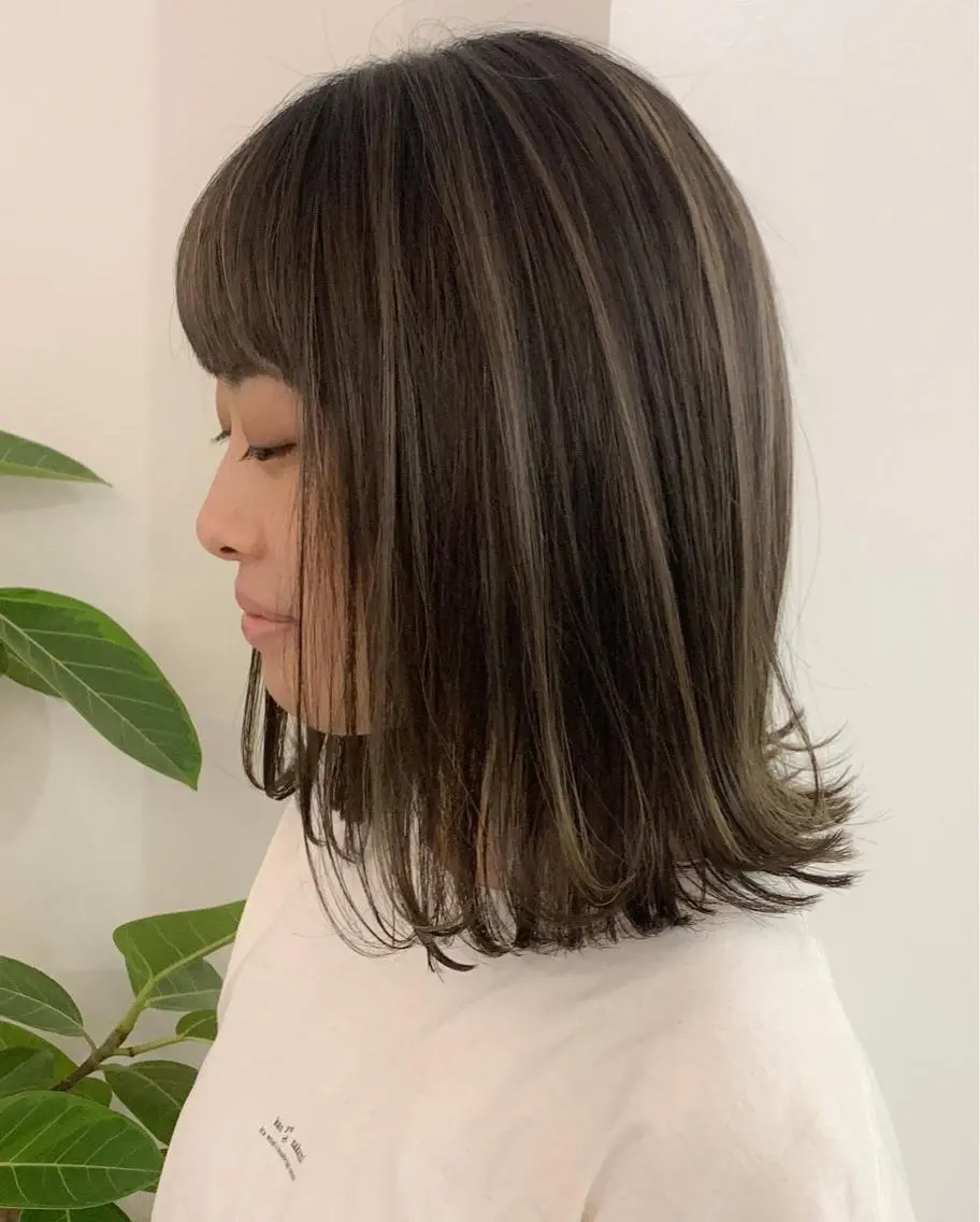 ミディアム カラー ブリーチ グレージュ ハイライトカラー ハイライト 渋谷ブリーチカラー 韓国ヘアyuikoのヘアスタイル