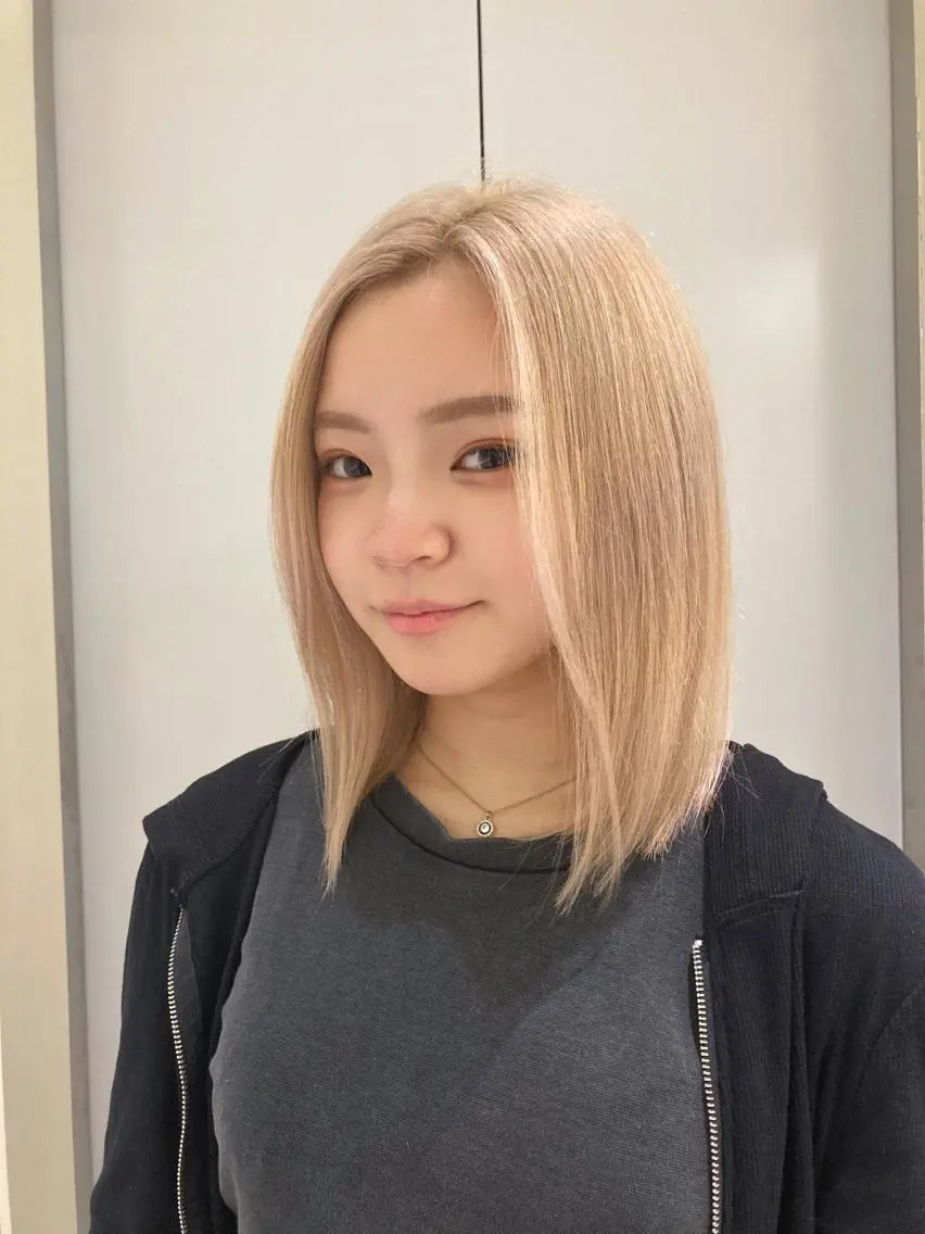 ミディアム カラー JUURI- Shionのヘアスタイル