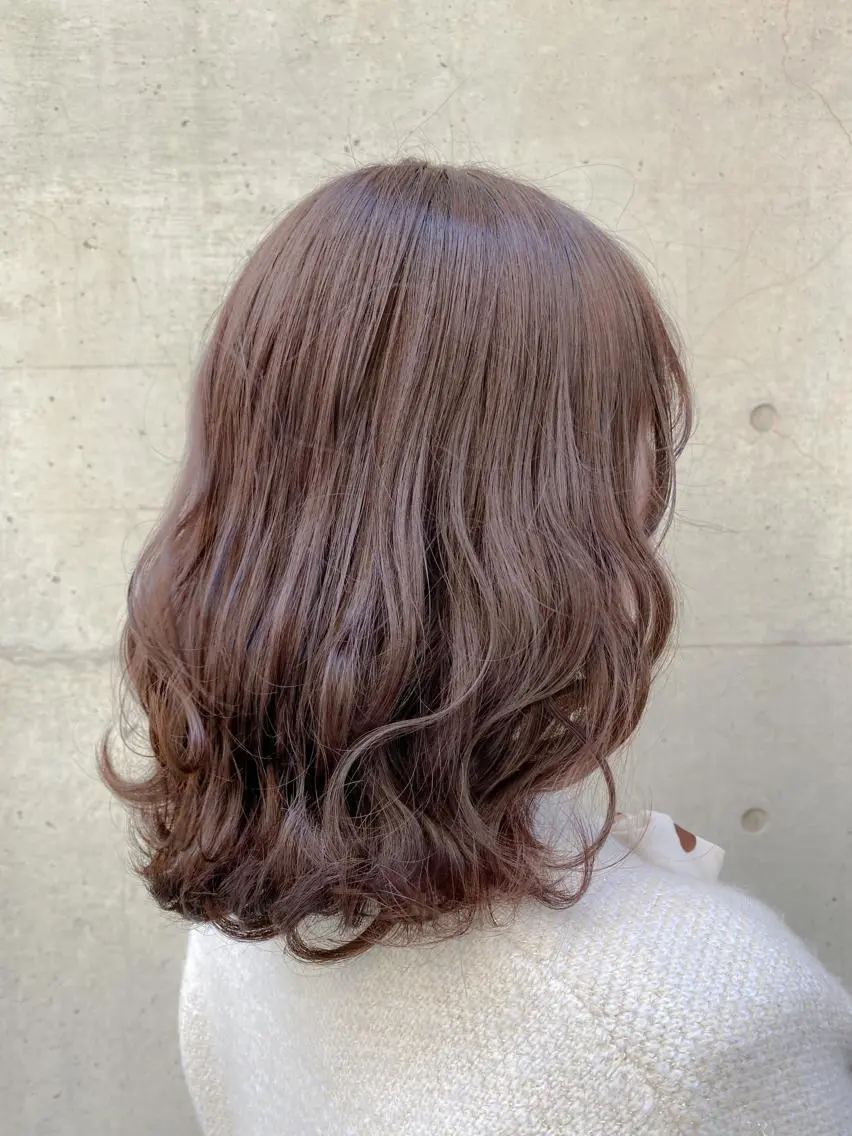 セミロング カラー ベージュカラー イルミナカラー ピンクカラー ピンクベージュ 【透明感、艶髪】西村 有司のヘアスタイル
