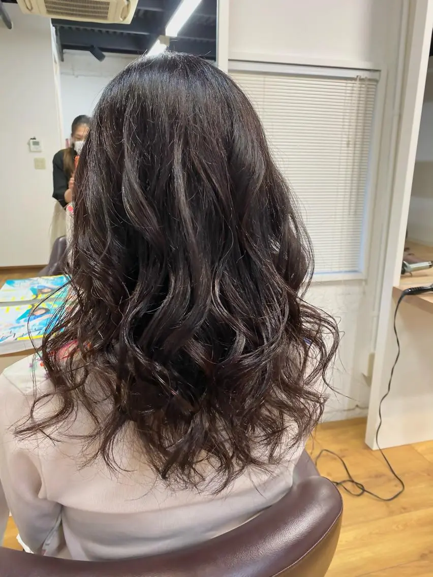 ロング カラー サロン ド ソワのヘアスタイル