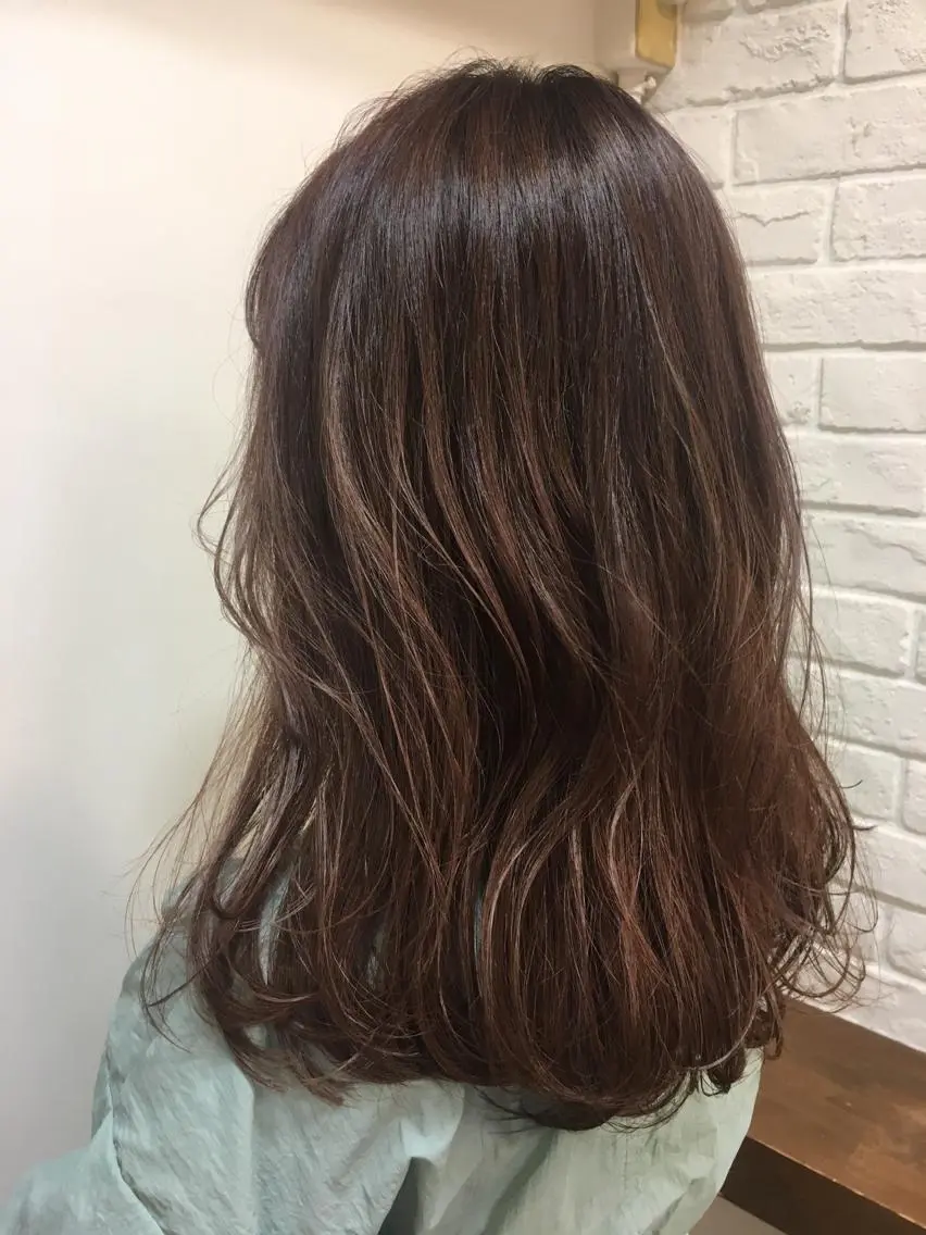 ロング 清水 早織のヘアスタイル