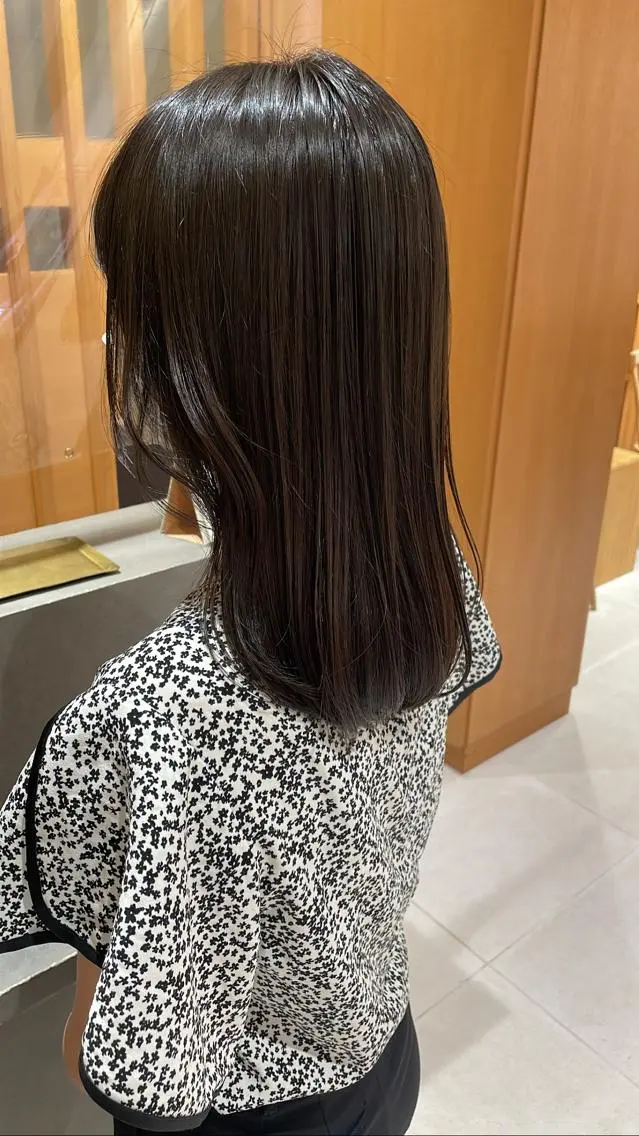 ミディアム ヘアカラー 大橋 芽衣のヘアスタイル