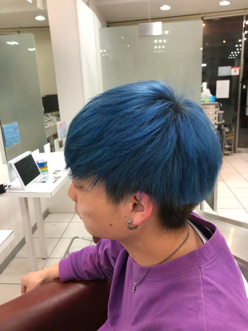 ショート カラー ブルーカラー 海外デザイン好きな方 滝沢錬平のヘアスタイル