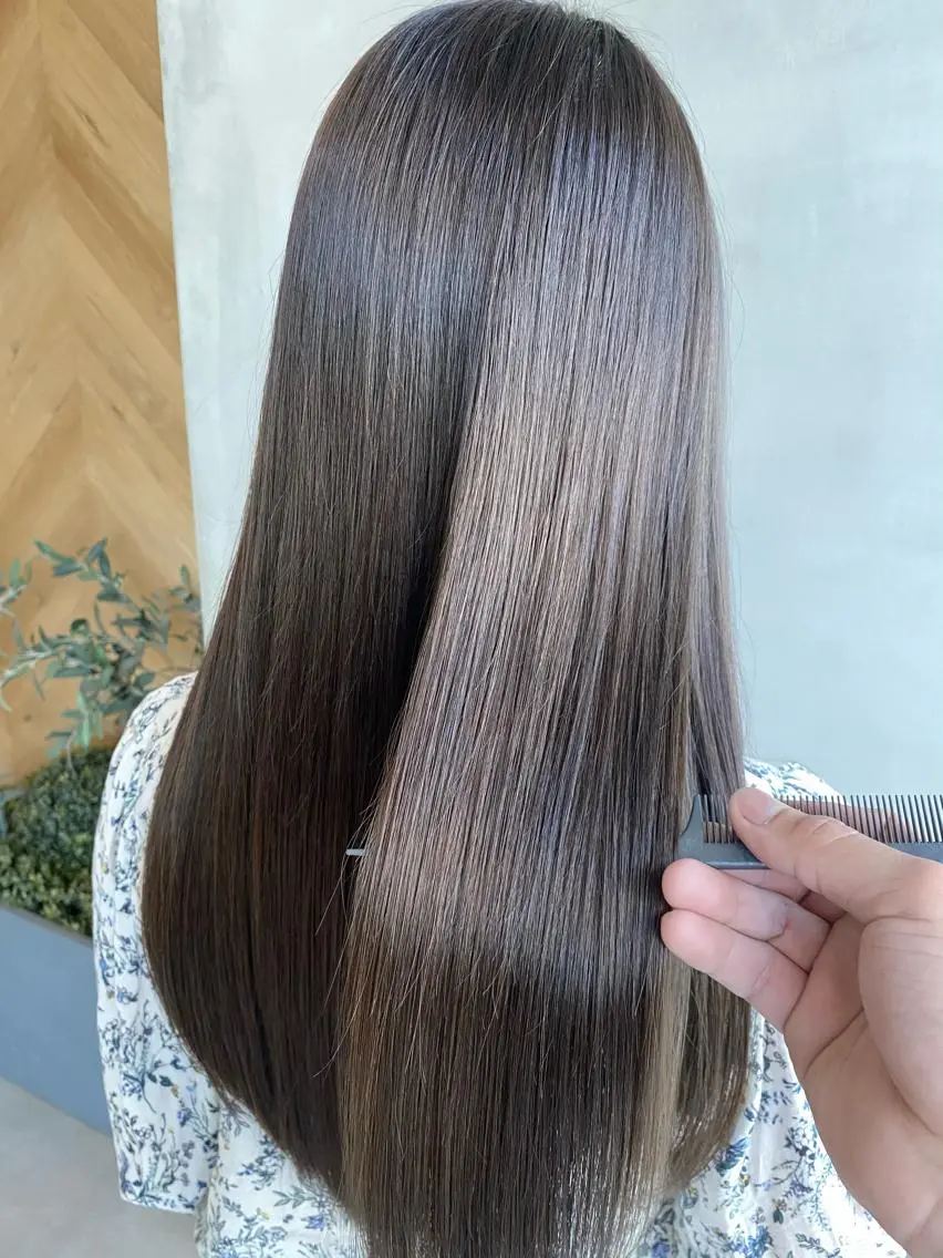 ロング カラー ヘアアレンジ ネイル マツエク・マツパ 透明感カラー ハイライトカラー 外国人風カラー ハイライト 学生 夜23時まで予約🉑 reverieあきらのヘアスタイル