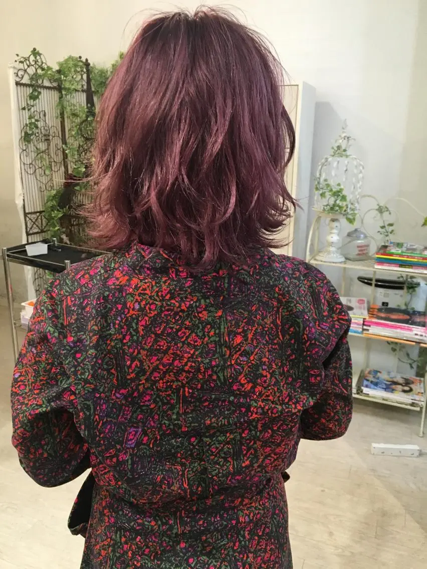 ミディアム パープルカラー エクステ（レミー毛） NINEのヘアスタイル