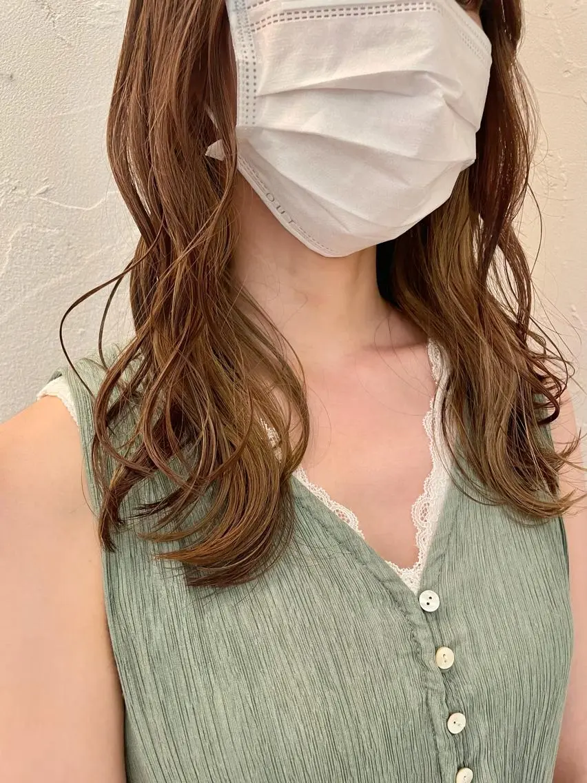 ロング カラー ベージュカラー イヤリングカラー 髪質改善🪄 イルミナカラー岩谷のヘアスタイル