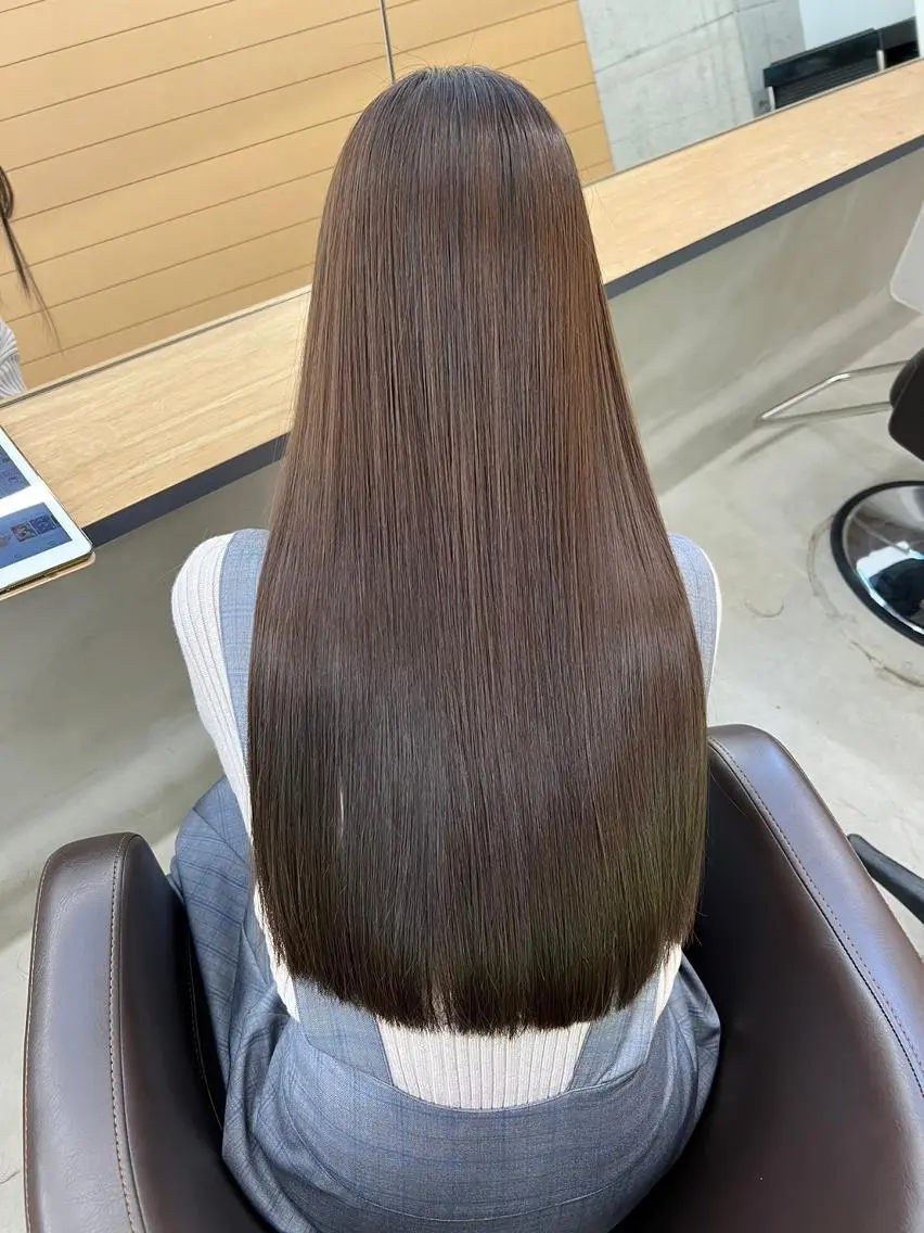 セミロング ヘアアレンジ パーマ カラー セミロングパーマ アディクシーカラー ベージュカラー ブリーチ ケアカラー カット トリートメント ヘアケア特化型サロン newi 梅田のヘアスタイル