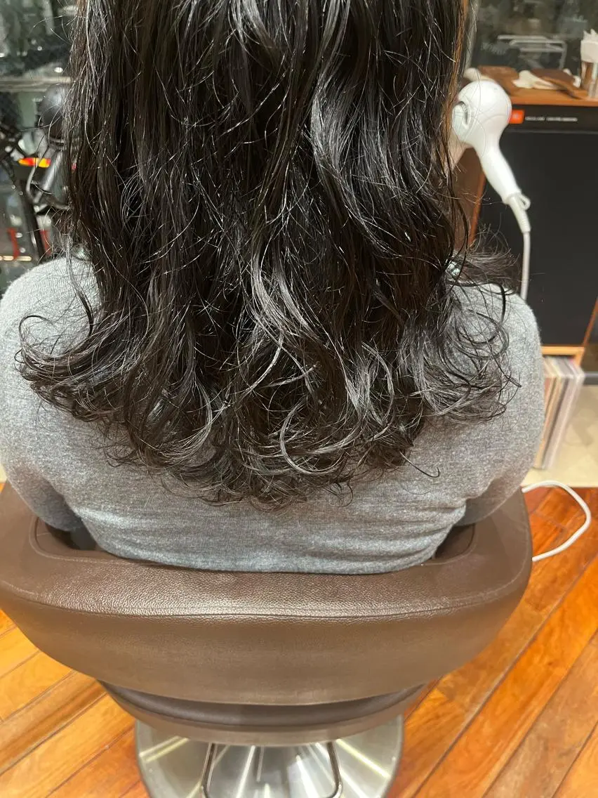 ミディアム ミディアムパーマ 梅本 佳容子のヘアスタイル