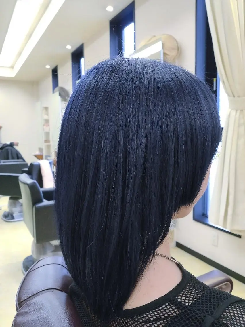 カラー 黒髪 ブリーチ ブルーカラー ブルーブラック ✨透明感カラー✨ 縮毛矯正🌟石川菜摘のヘアスタイル
