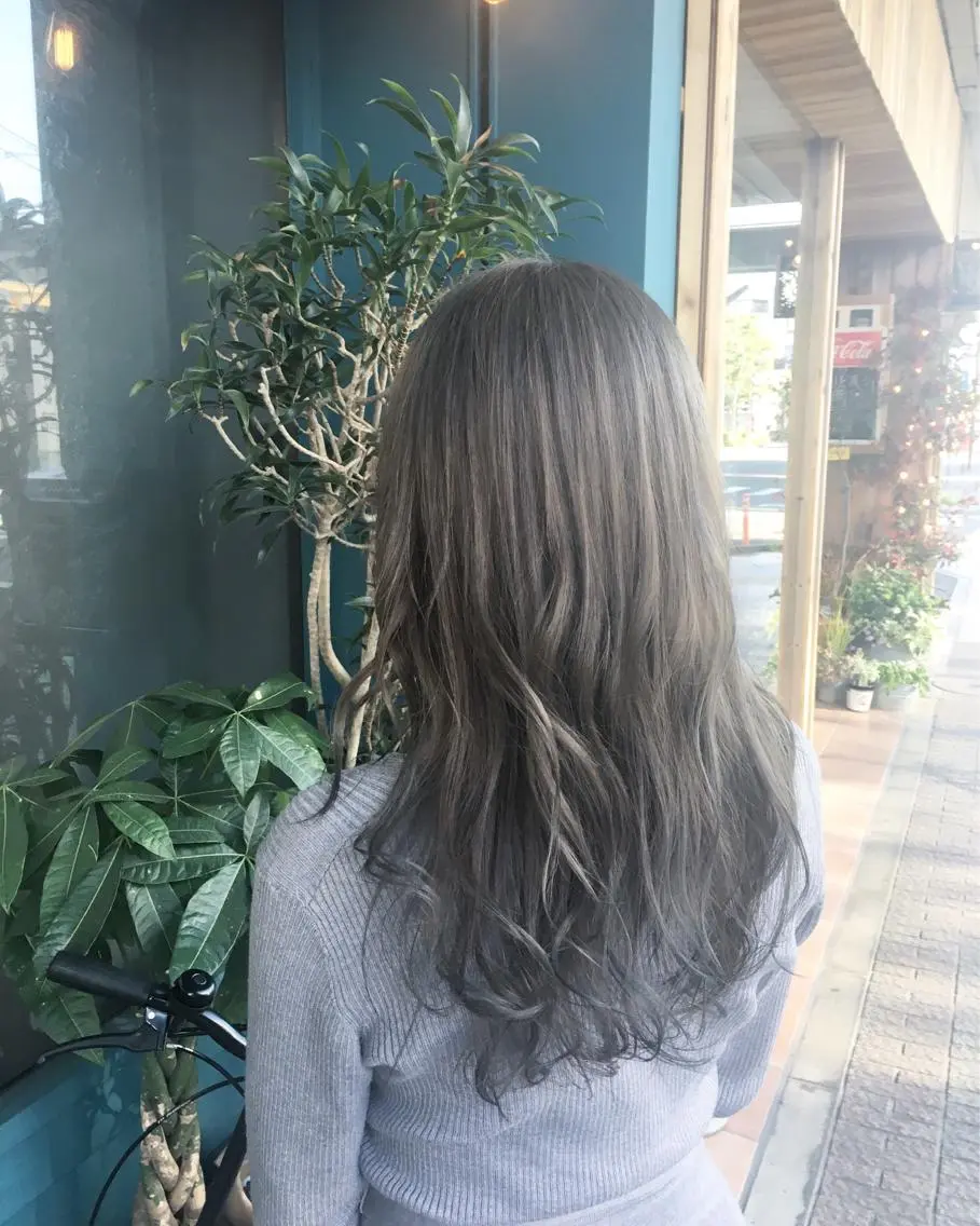 ロング Loa misakiのヘアスタイル