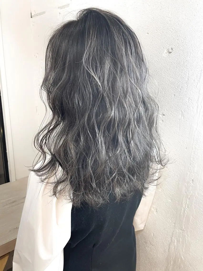 ミディアム ヘアカラー トリートメント ショート✨ボブ✨代表 新田見美仁のヘアスタイル