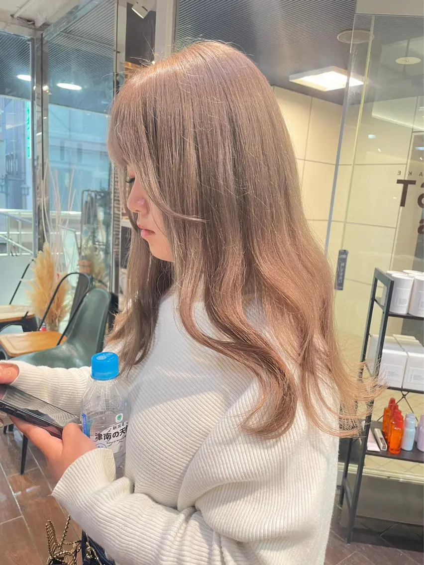 ロング カラー ハイトーンカラー 学生 韓国×ワンホン 🩶🎀honokaのヘアスタイル