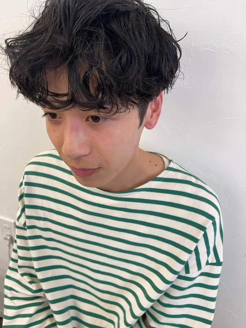 ショート パーマ メンズ カット パーマ トリートメント 💓パーマ，💗 レイヤーカットのヘアスタイル