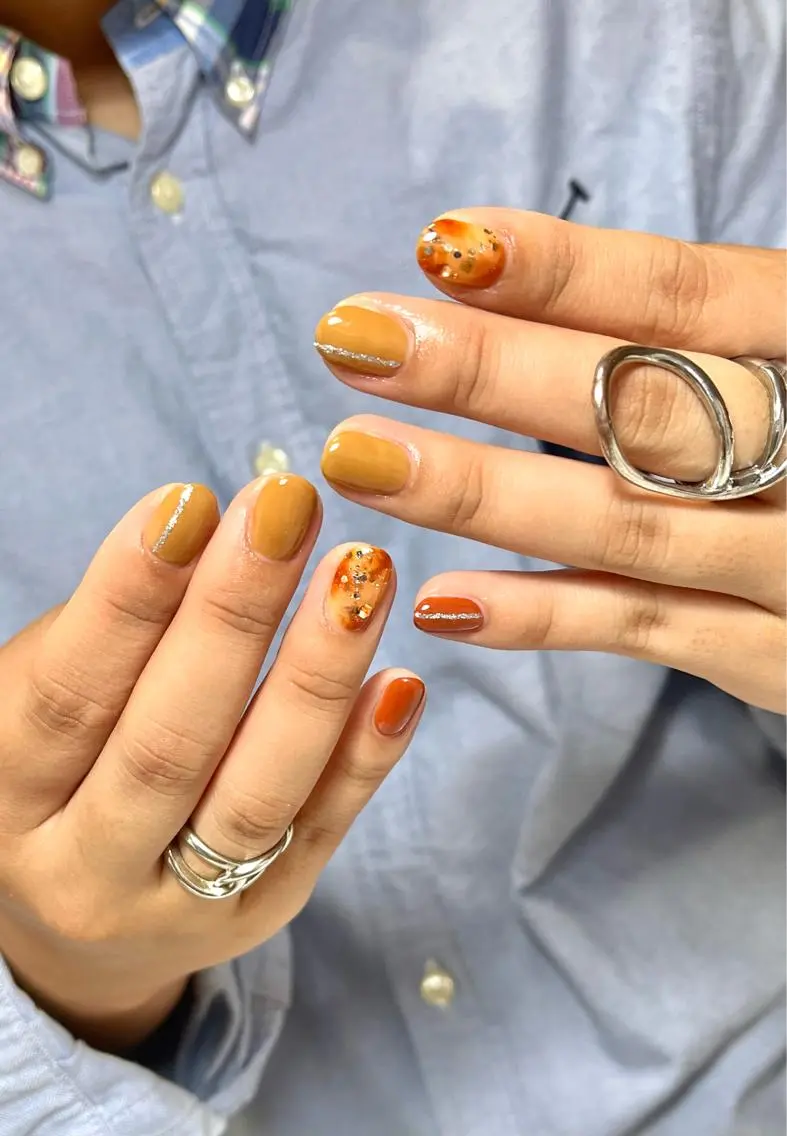ネイル ジェルネイル キラキラネイル 韓国ネイル パラジェル ワンホンネイル nails' it...のネイルデザイン