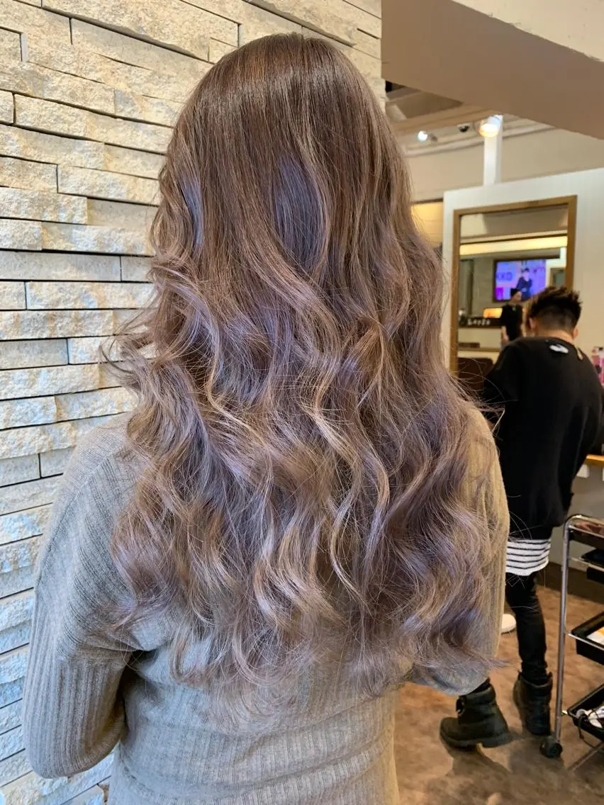 セミロング カラー ブリーチ ヘアカラー JIL BLAN千葉 代表 Toshikiのヘアスタイル