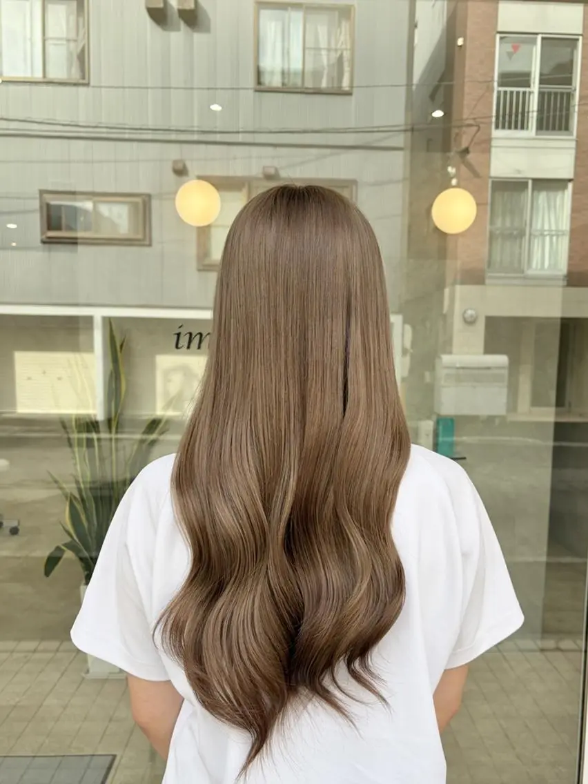 カラー ベージュカラー ブリーチ 透明感カラー ミルクティーベージュ 韓国ヘアケアブリーチ 莉奈のヘアスタイル