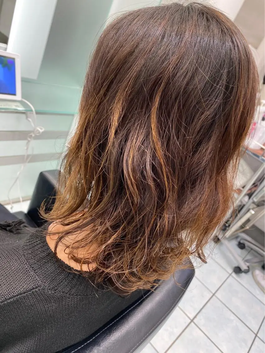 ミディアム 磯山 直貴のヘアスタイル