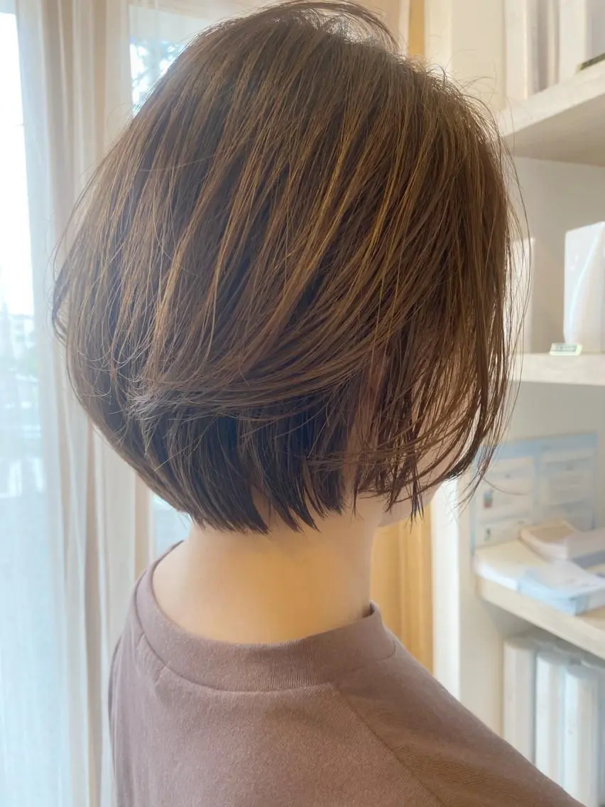 ショート カット ヘアカラー cher. 新井瑞希のヘアスタイル