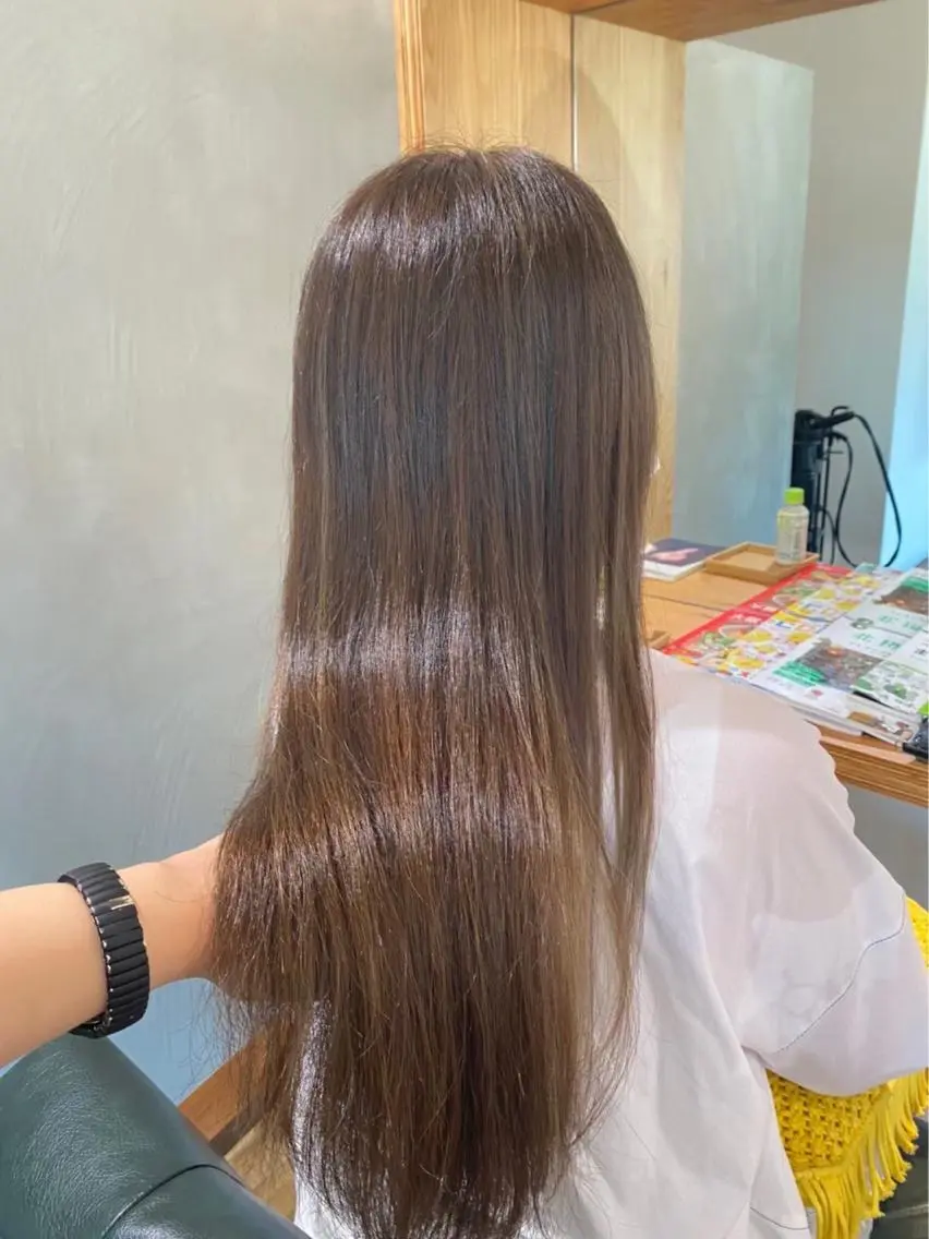 セミロング カラー 美容室 Hollowのヘアスタイル