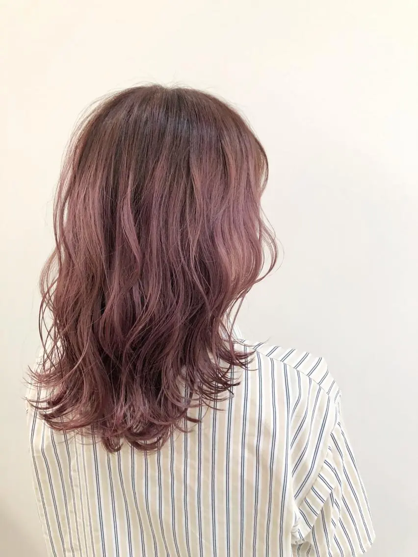 ミディアム ハイトーンブリーチ 土坂 由志【京都】のヘアスタイル