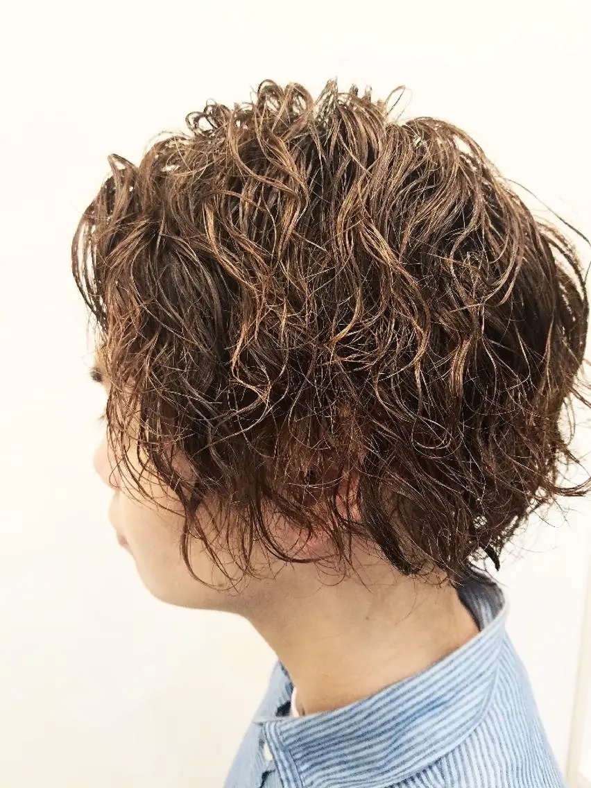 メンズ ミディアム パーマ カラー 特殊パーマ 片山恭兵のヘアスタイル