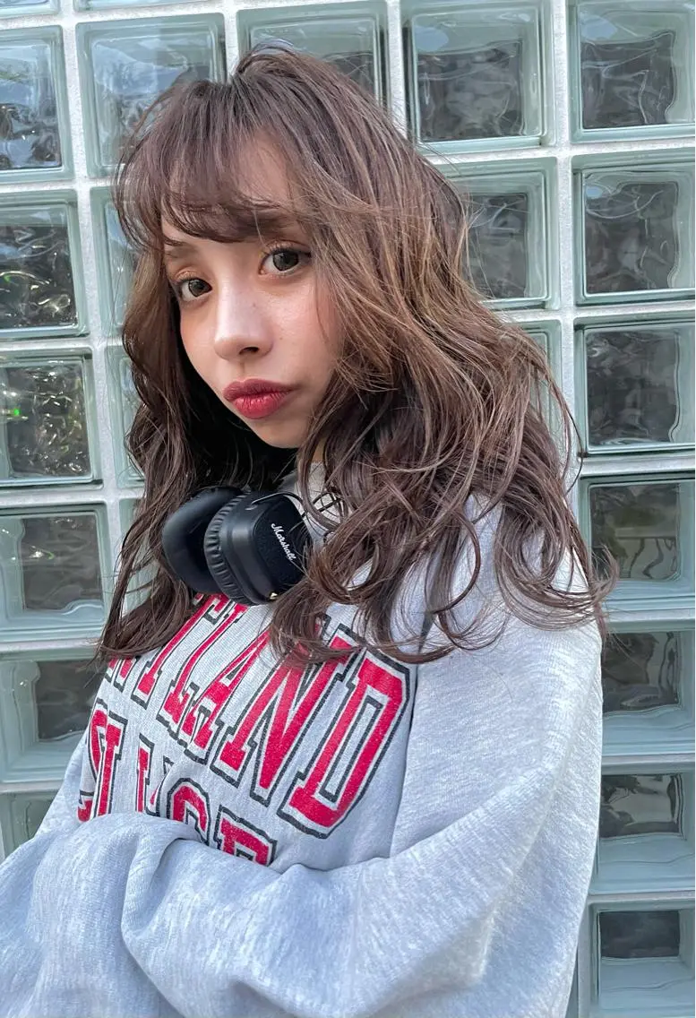 ロング カラー ベージュカラー 透明感カラー グレージュ ハイライトカラー ハイライト 安藤 佑衣のヘアスタイル