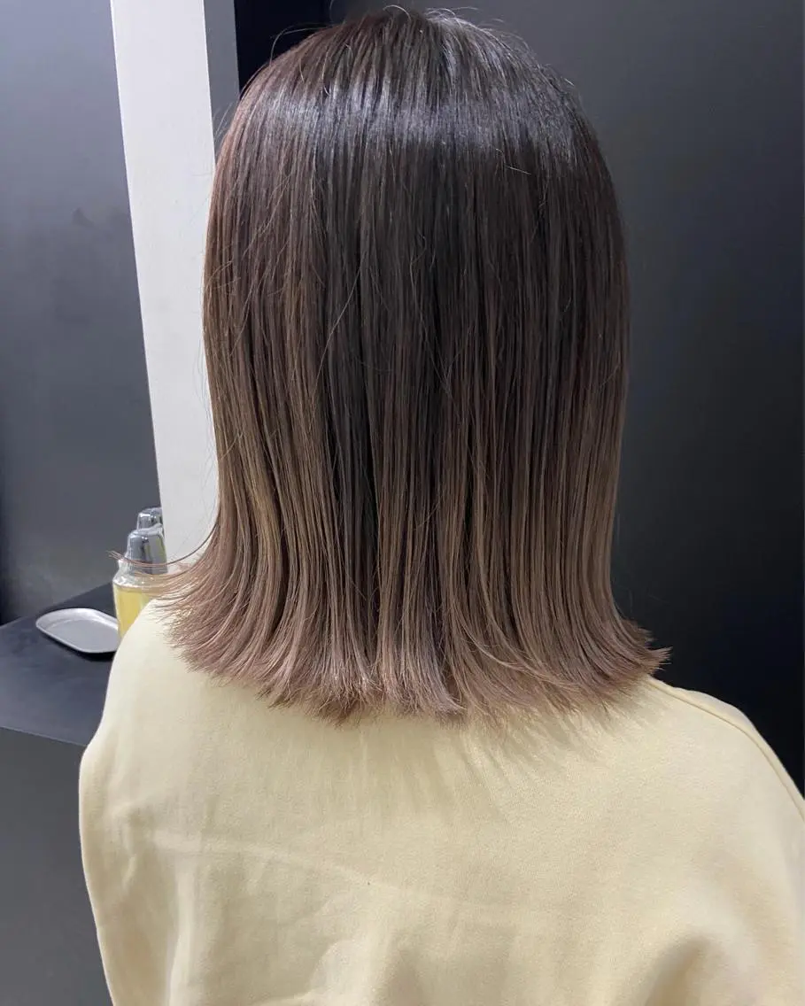 ミディアム カラー バレイヤージュ レイヤーカット 🦄インナーカラー 🦄貫井彩花のヘアスタイル