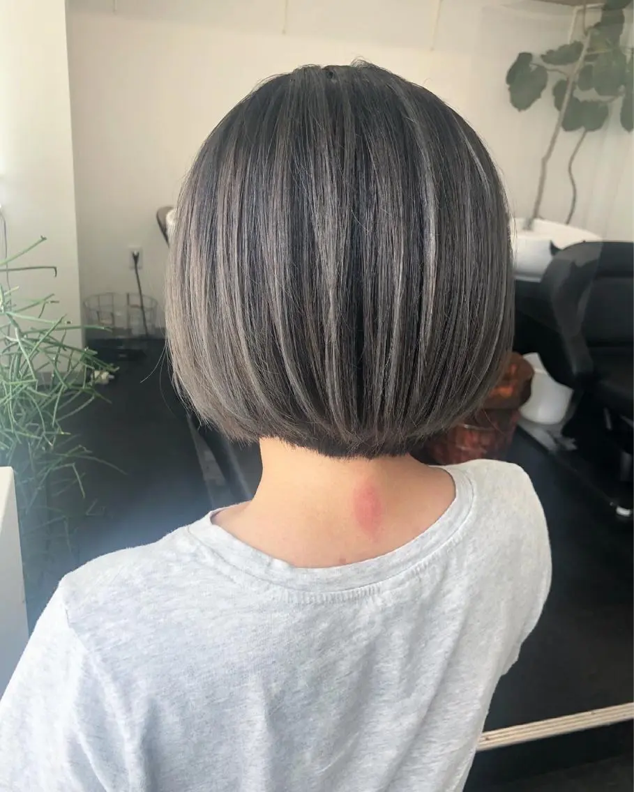 ショート カラー バレイヤージュ レイヤーカット RU RIのヘアスタイル