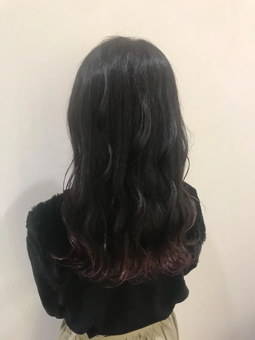 ロング カラー レッドカラー カット ヘアカラー 阿部 響香のヘアスタイル
